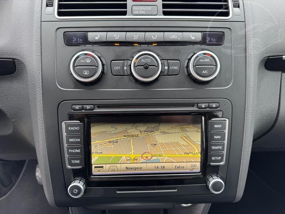 2014 Volkswagen Touran - 18