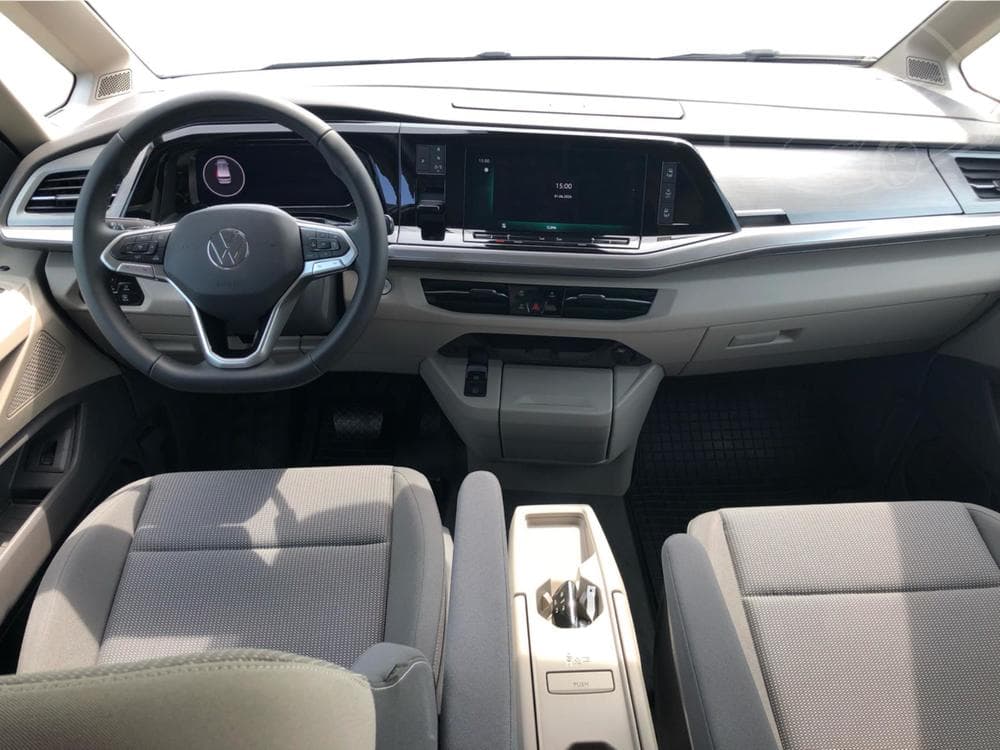 Volkswagen MULTIVAN - 9