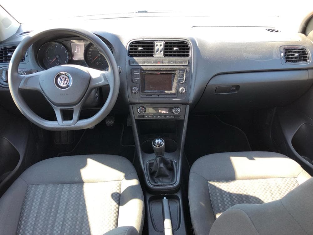 2016 Volkswagen POLO - 9