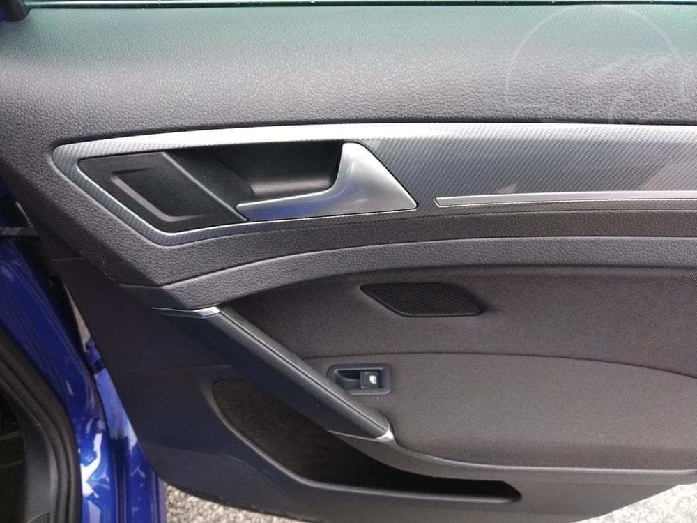 2017 Volkswagen Golf - 11