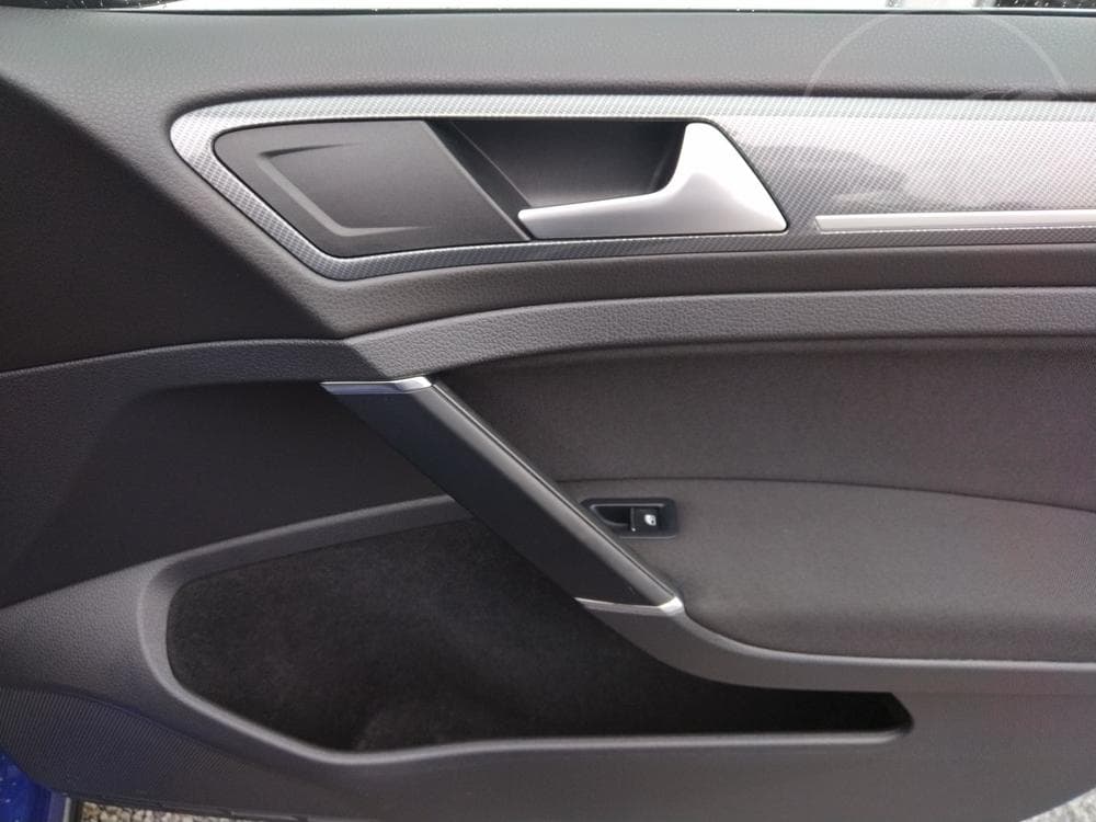 2017 Volkswagen Golf - 12