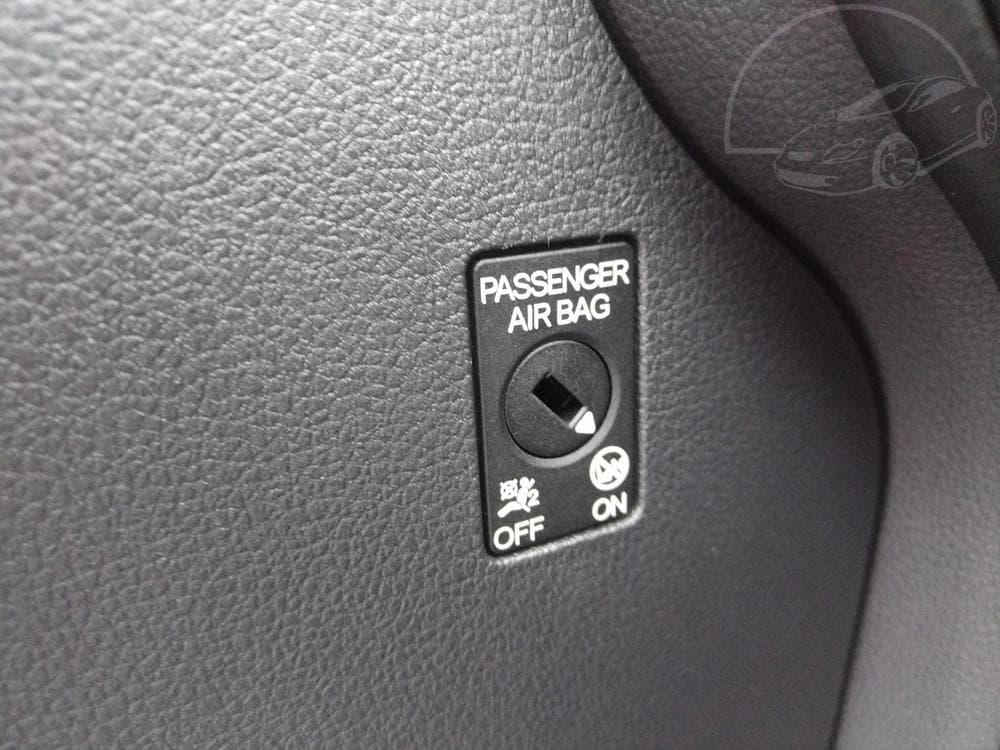 2017 Volkswagen Golf - 13