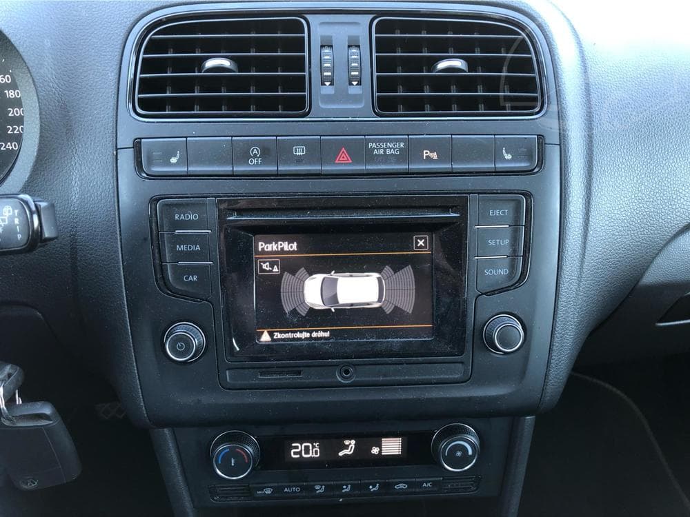 2016 Volkswagen POLO - 39
