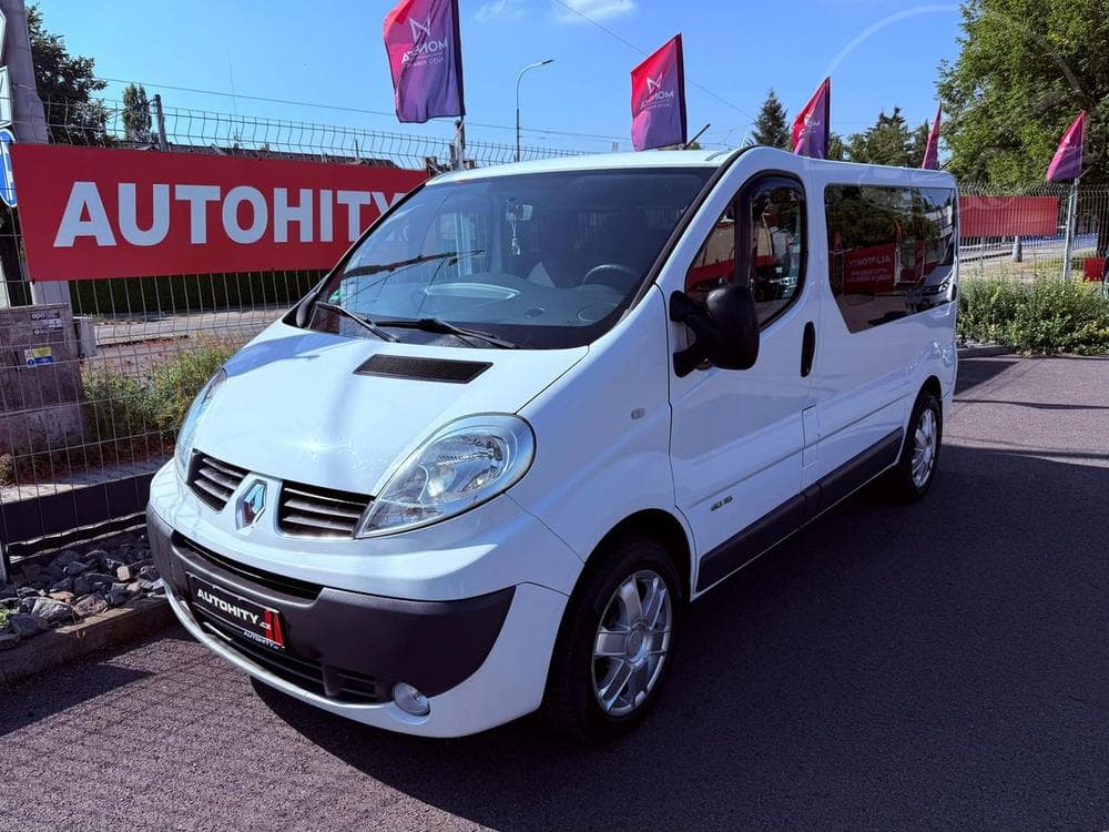 Renault Trafic 2.0 dCi, 8 míst, Klimatizace