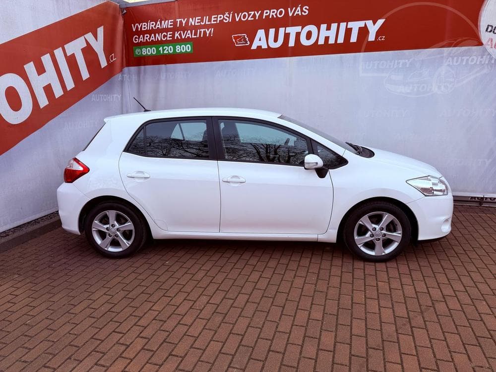 2012 Toyota AURIS - 5