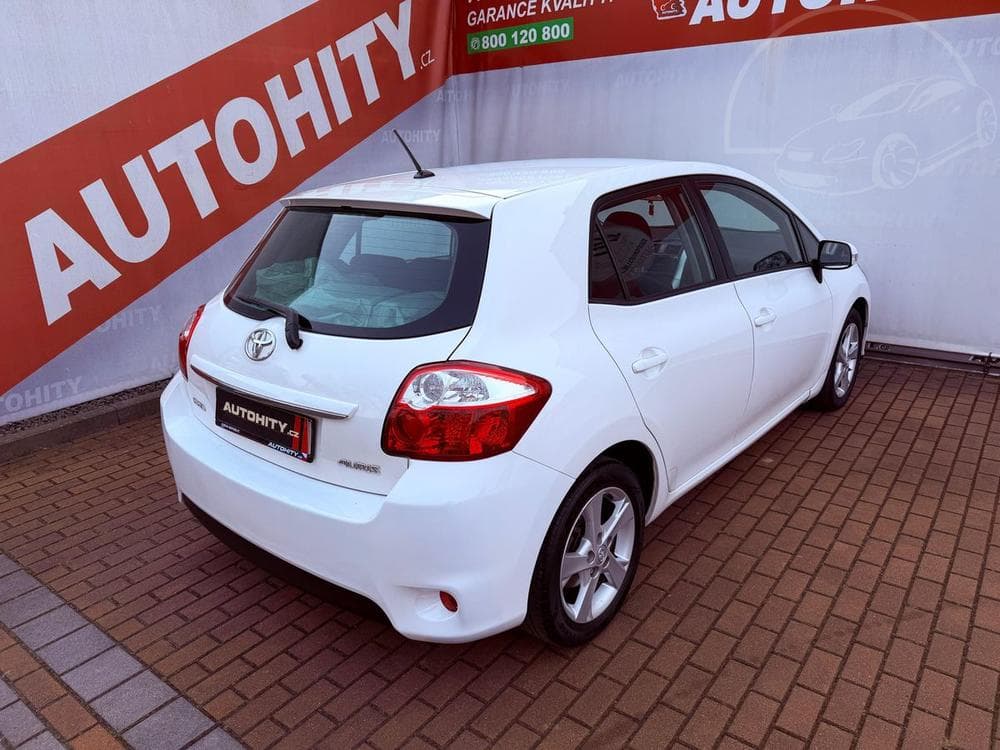 2012 Toyota AURIS - 6
