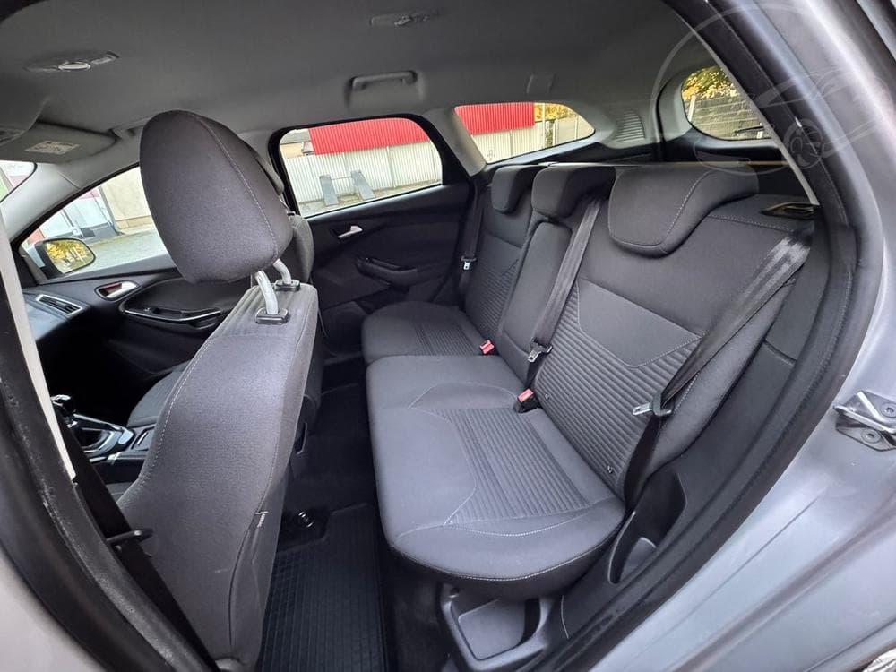 2017 Ford Focus - 11