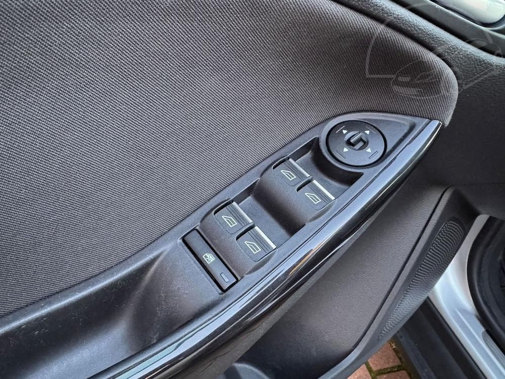 2017 Ford Focus - 12