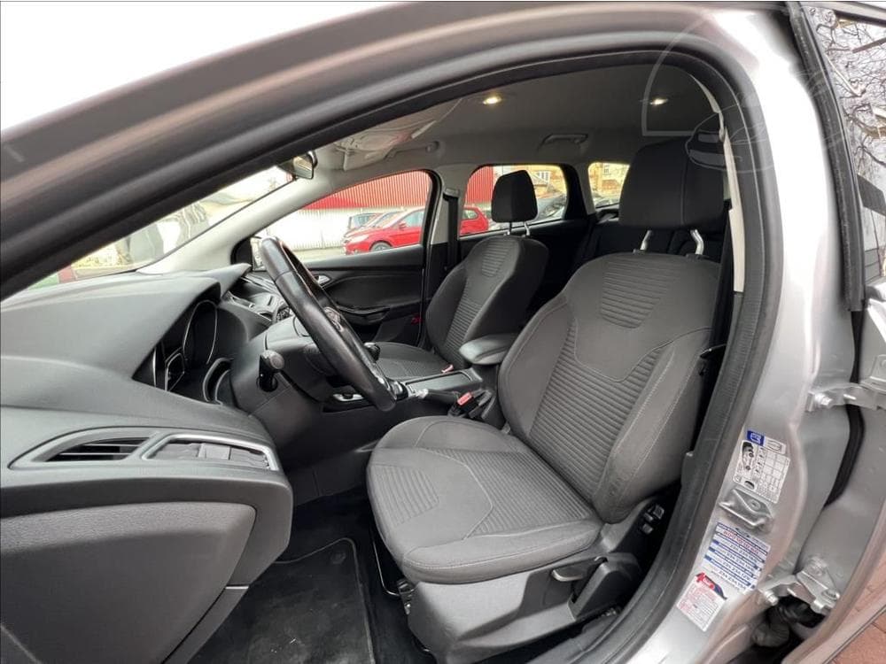 2016 Ford Focus - 12