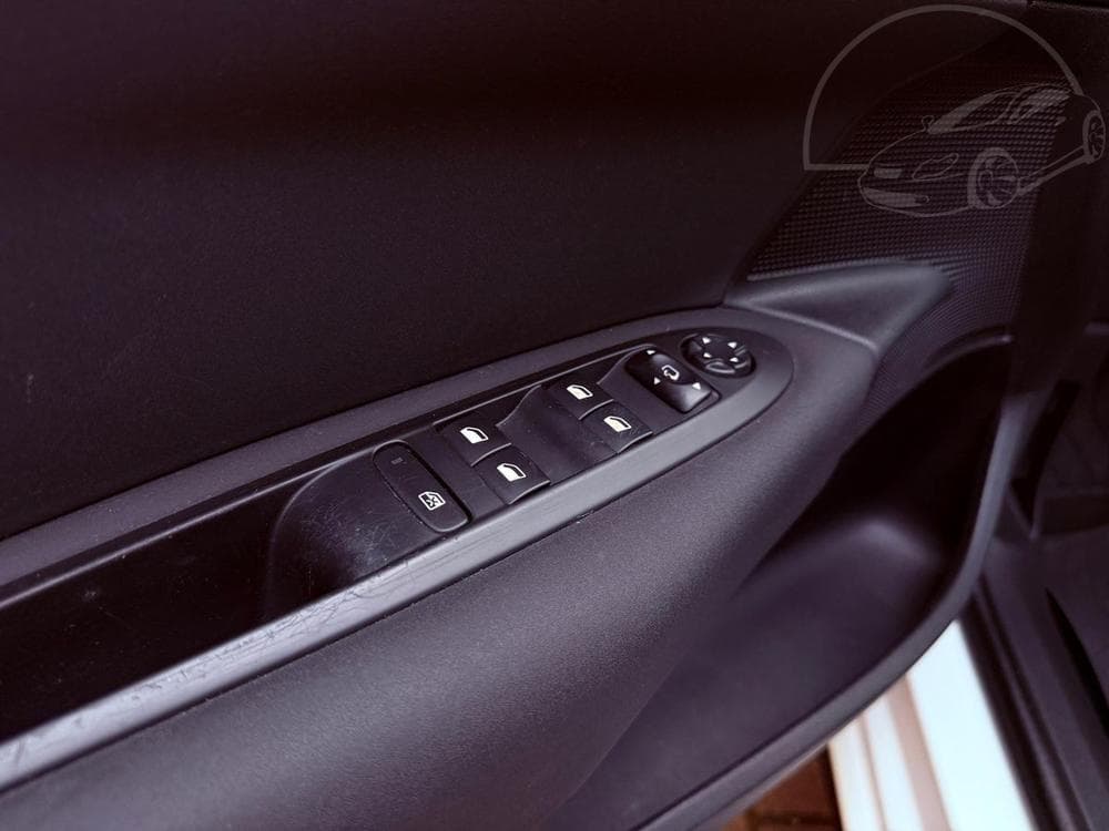 2015 Citroen C4 - 12