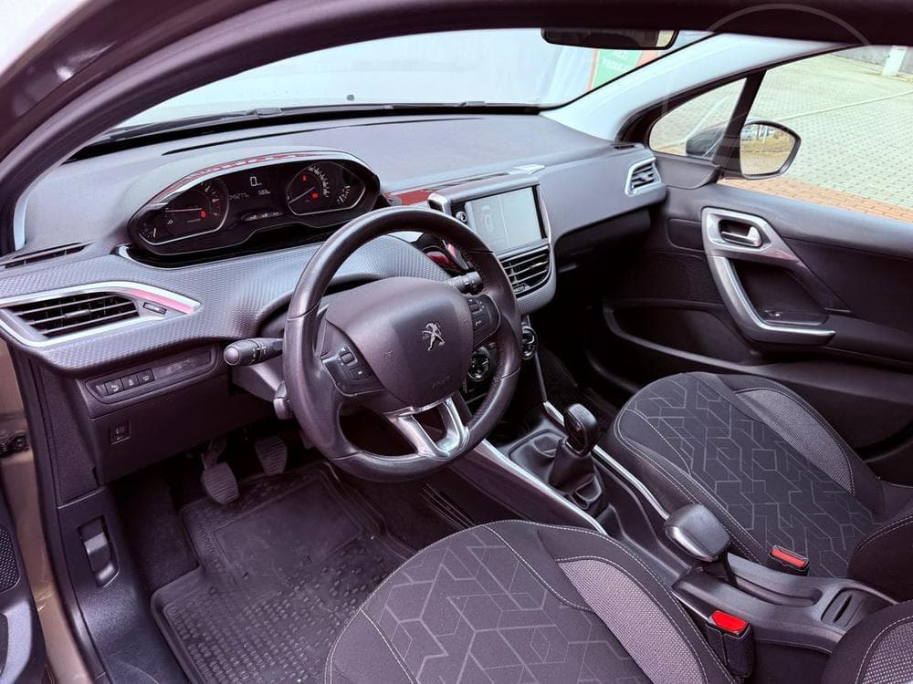 2017 Peugeot 2008 - 14