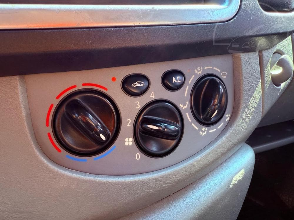 2011 Renault Trafic - 14