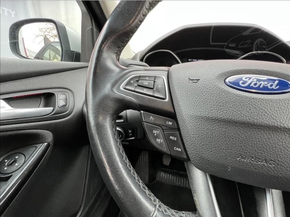 2016 Ford Focus - 15