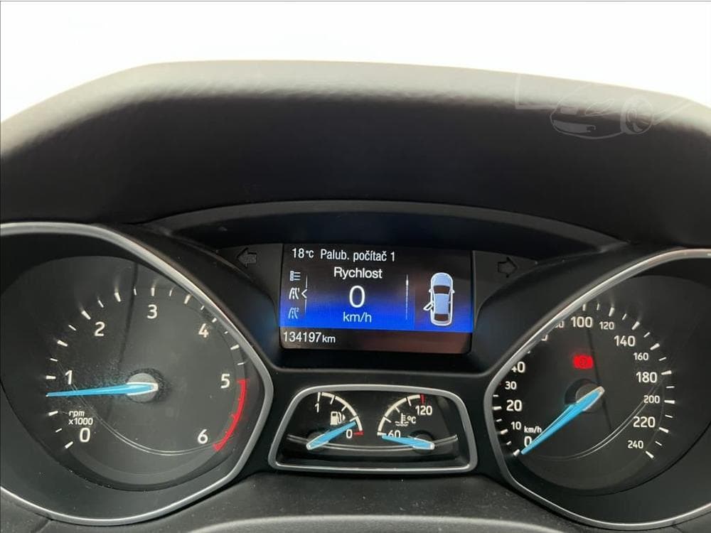 2016 Ford Focus - 16