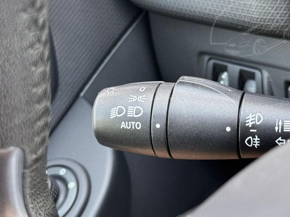 2016 Renault Clio - 16