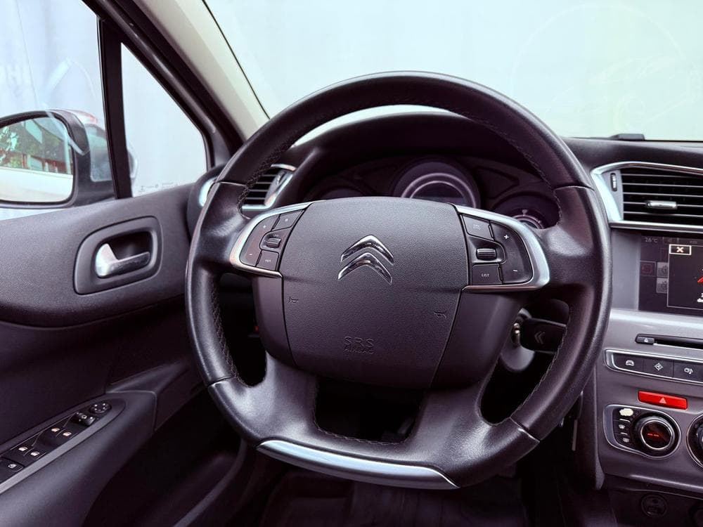 2015 Citroen C4 - 16