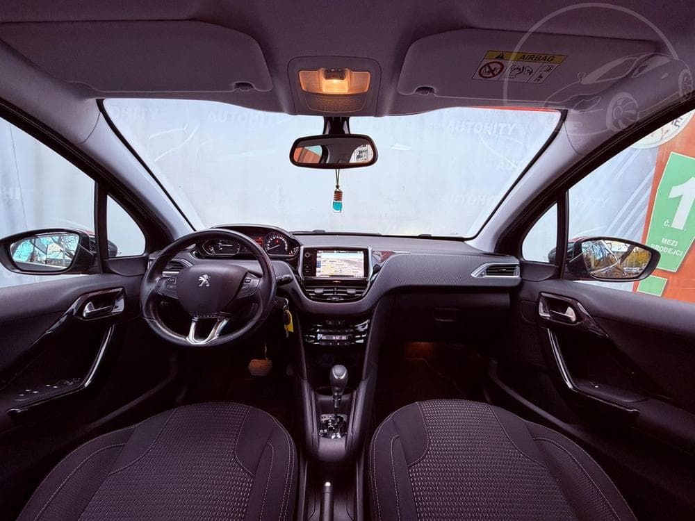 2016 Peugeot 208 - 16