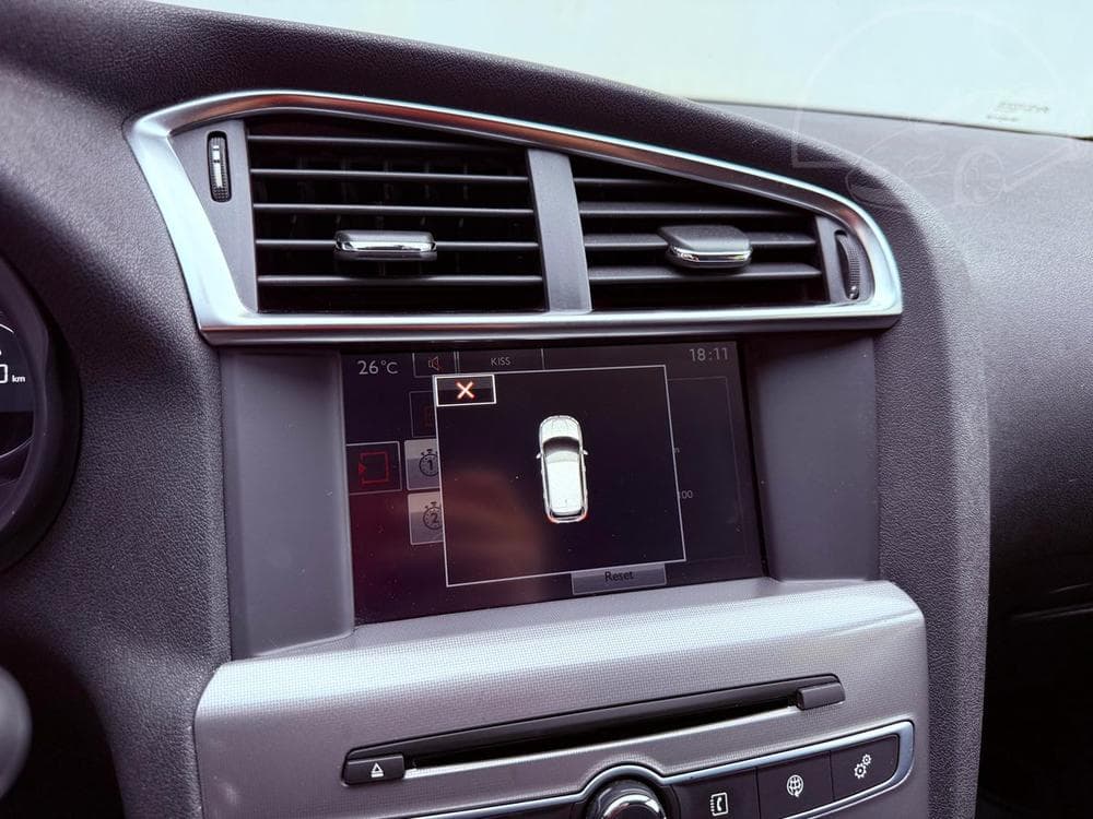 2015 Citroen C4 - 18