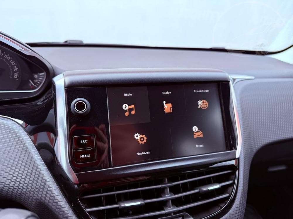 2017 Peugeot 2008 - 18