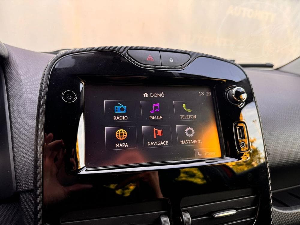 2016 Renault Clio - 19