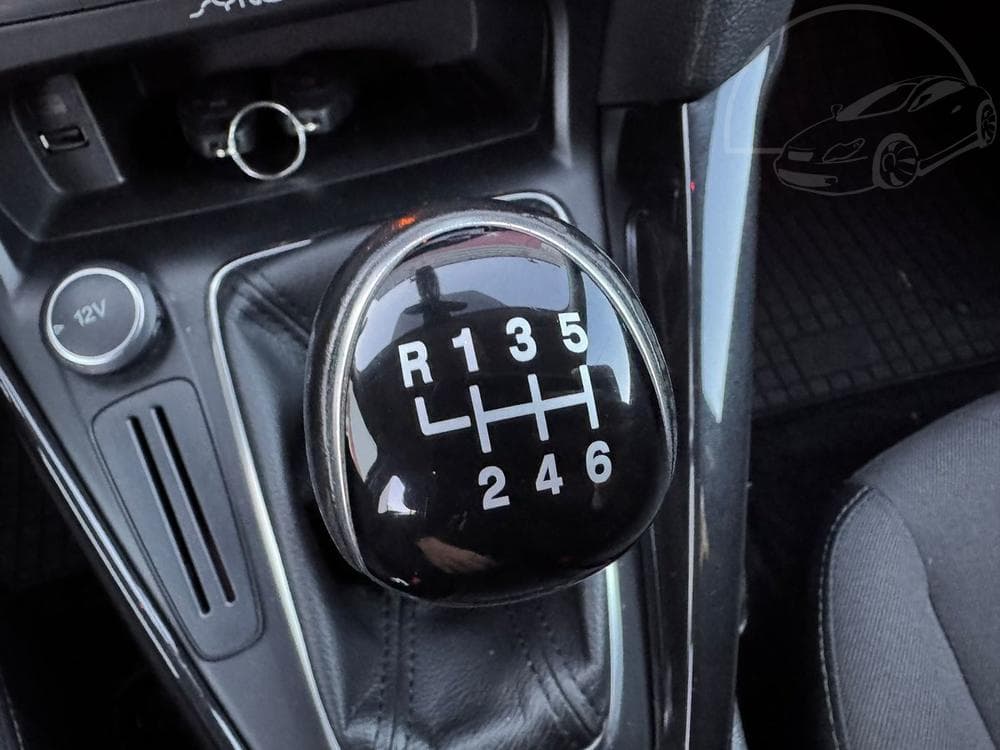 2017 Ford Focus - 20