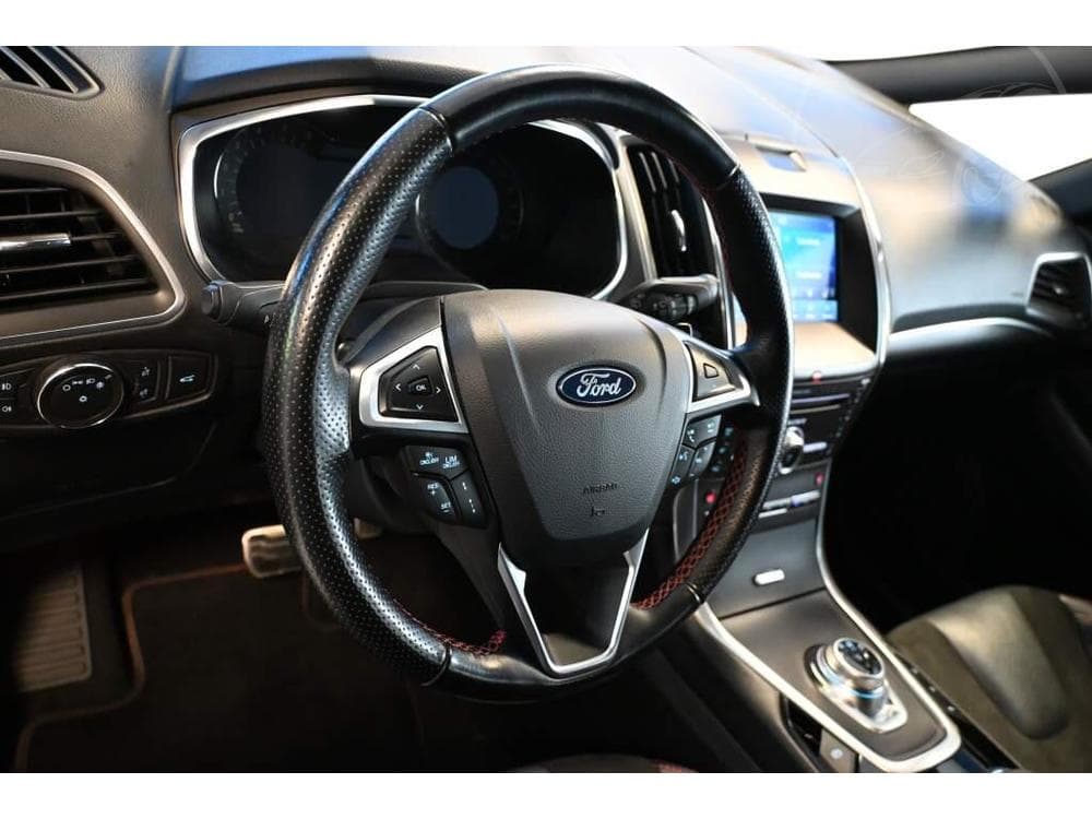 2022 Ford S-MAX - 25