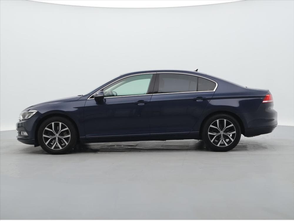 2016 Volkswagen PASSAT - 4