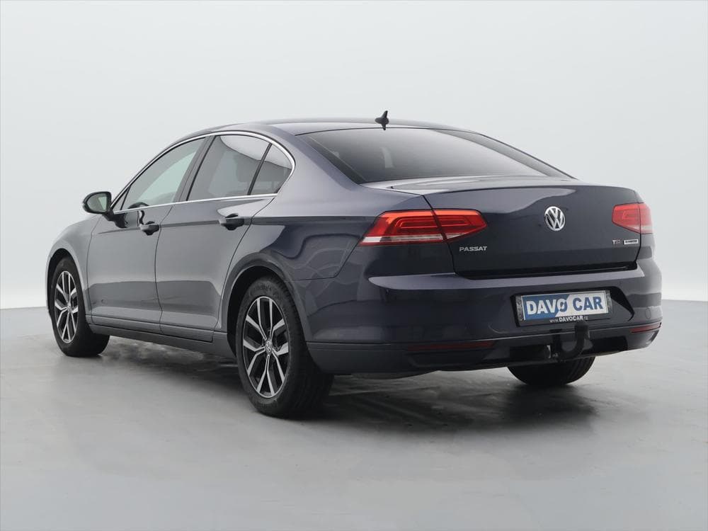 2016 Volkswagen PASSAT - 5