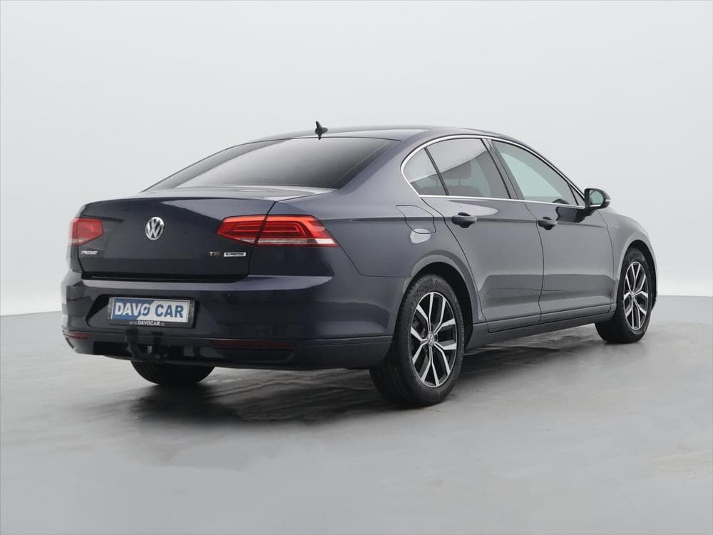2016 Volkswagen PASSAT - 7