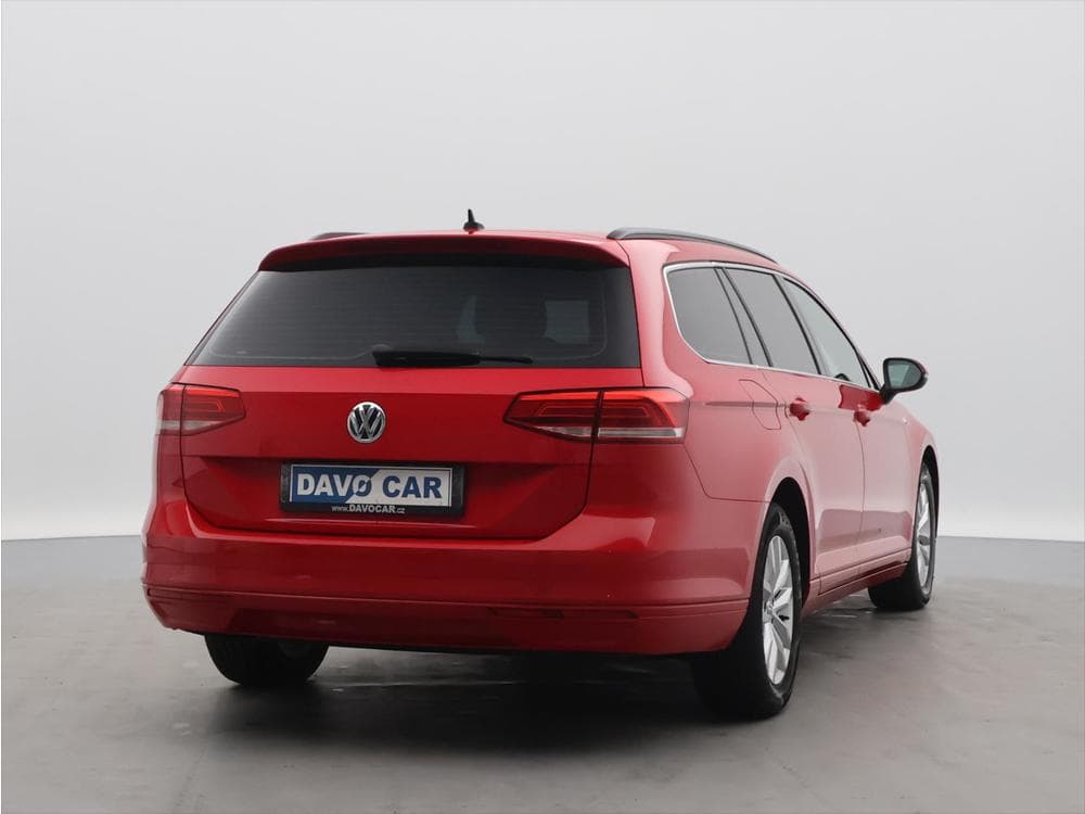 2019 Volkswagen PASSAT - 7