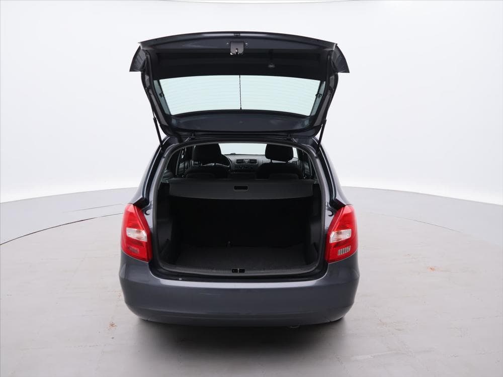 2011 Škoda FABIA - 9
