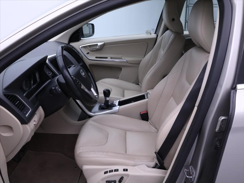 2014 Volvo XC60 - 11