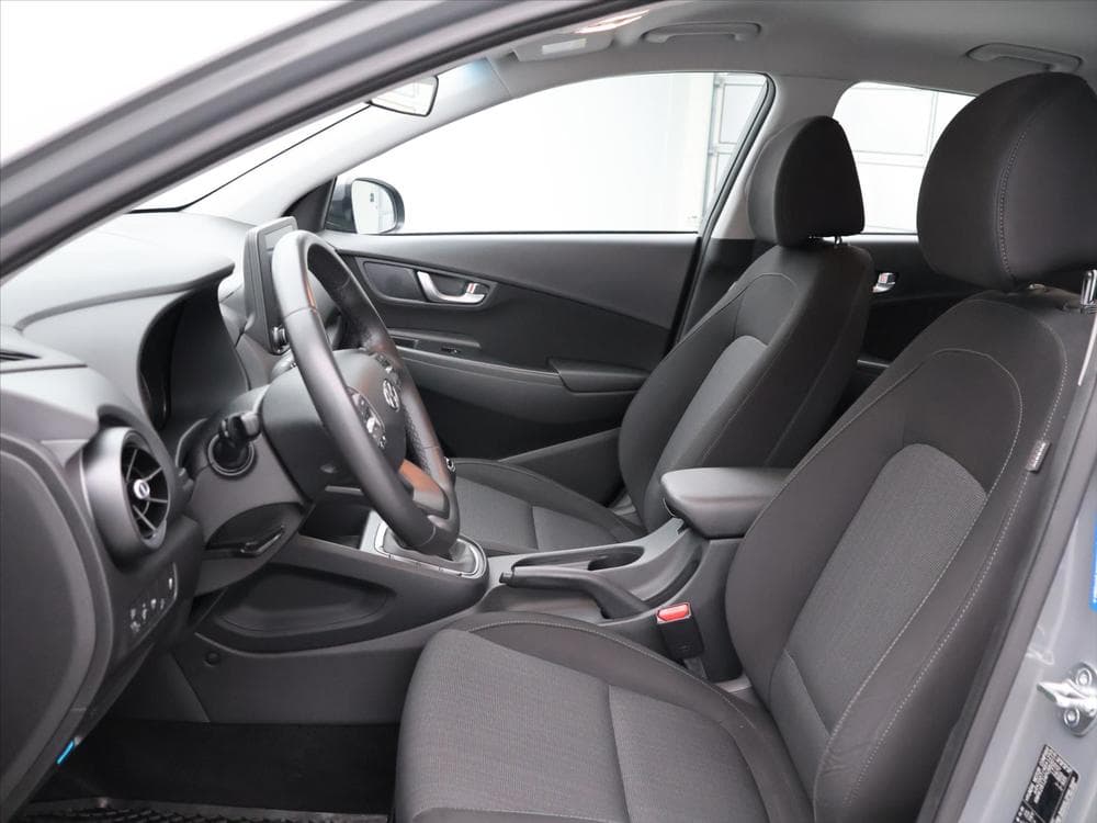 2023 Hyundai KONA - 11