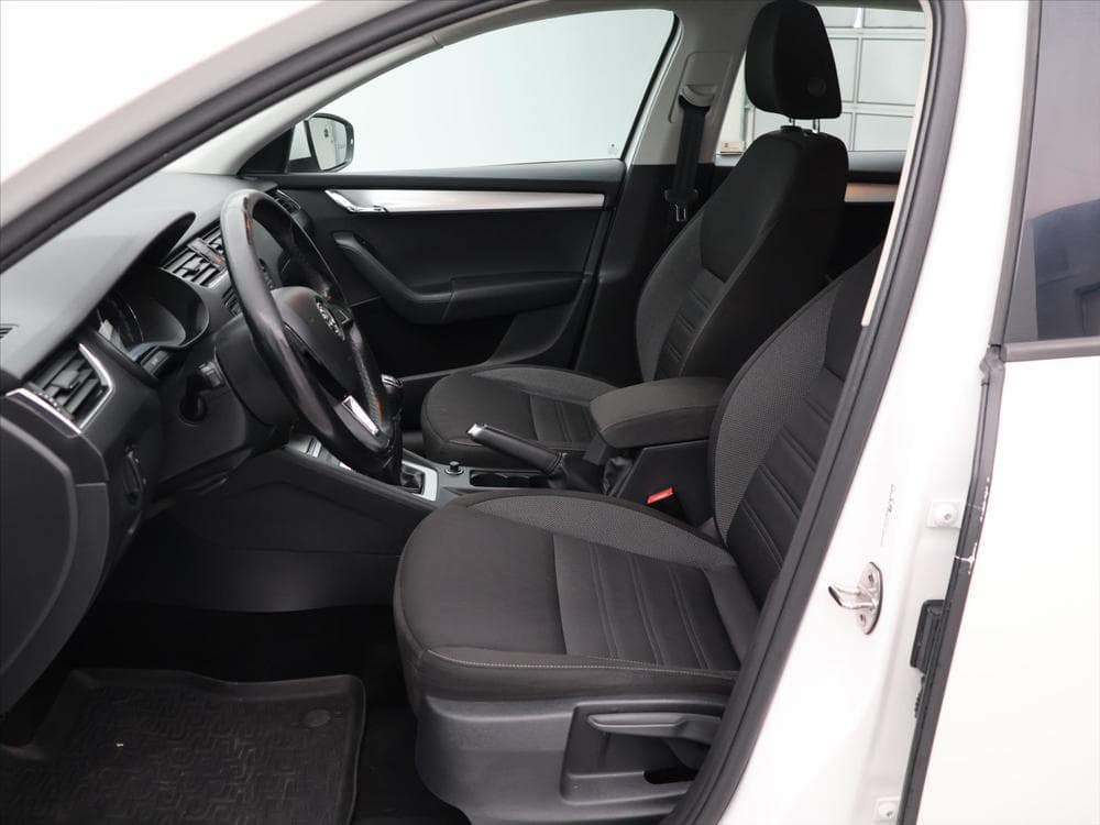 2018 Škoda OCTAVIA - 11