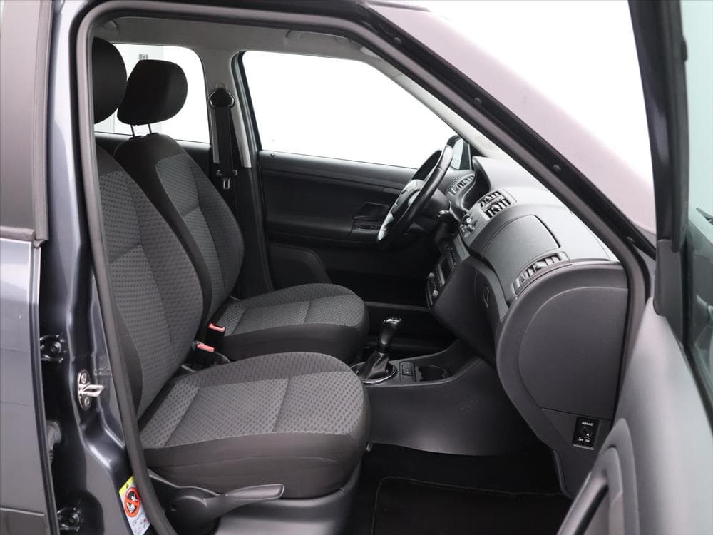 2011 Škoda FABIA - 12