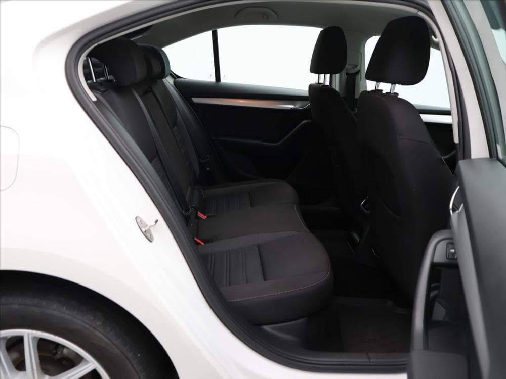 2018 Škoda OCTAVIA - 13