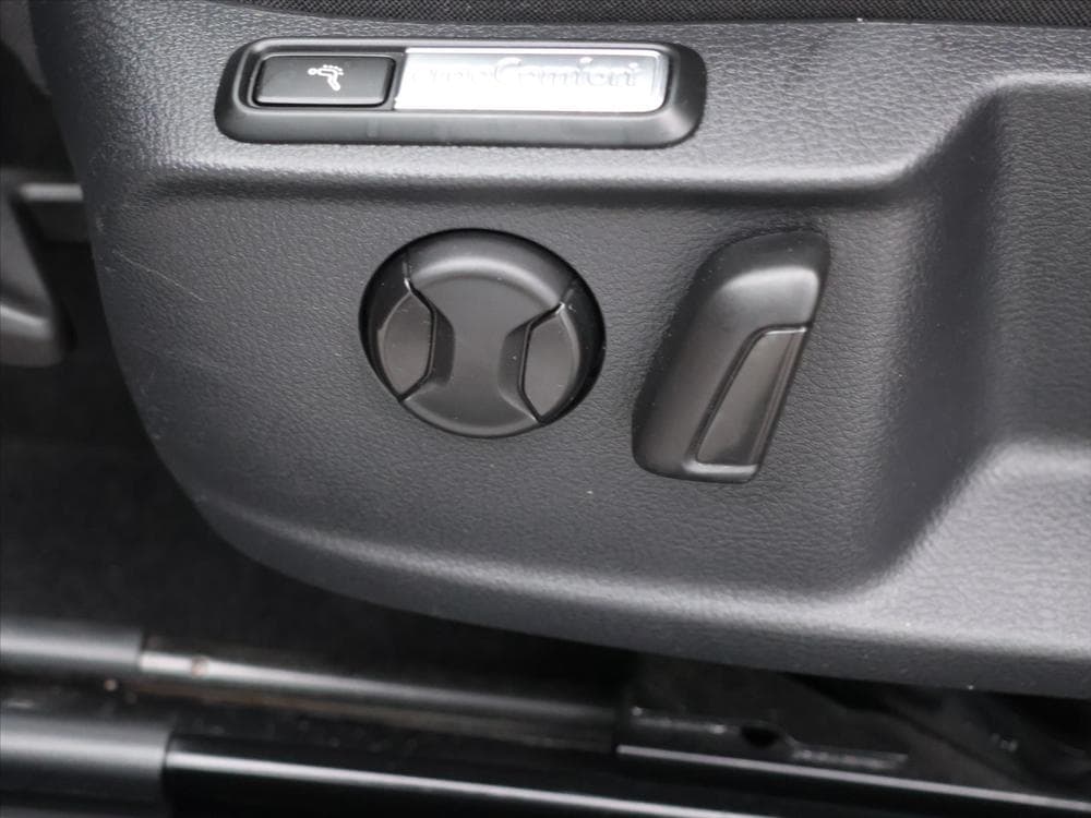 2019 Volkswagen PASSAT - 15