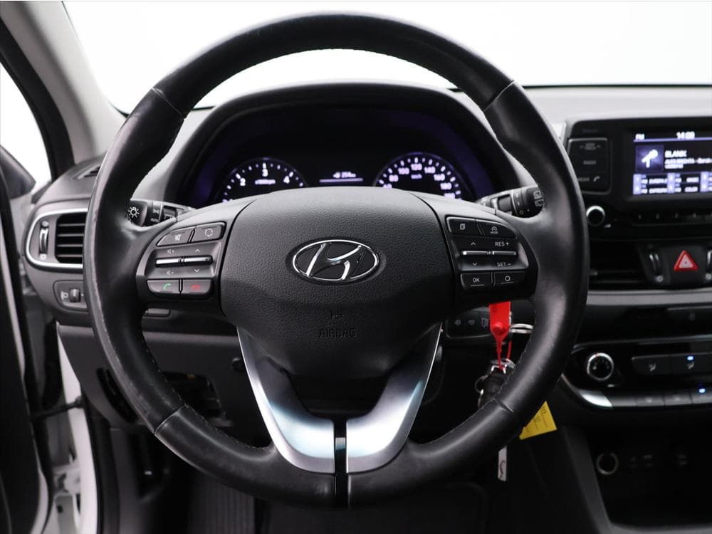 2017 Hyundai i30 - 17