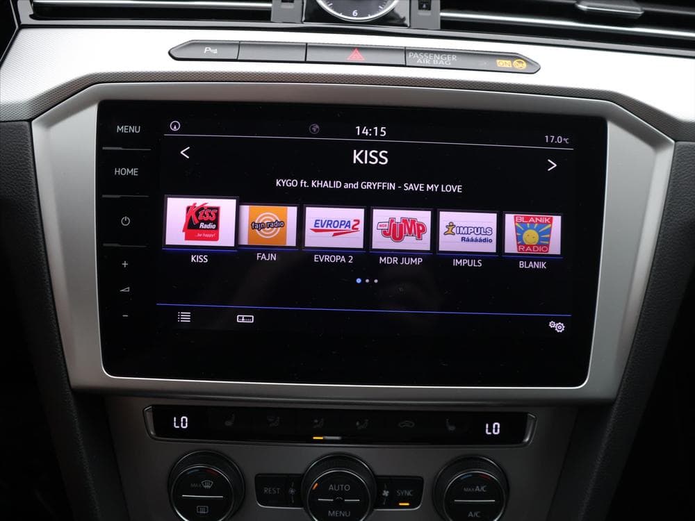 2019 Volkswagen PASSAT - 20