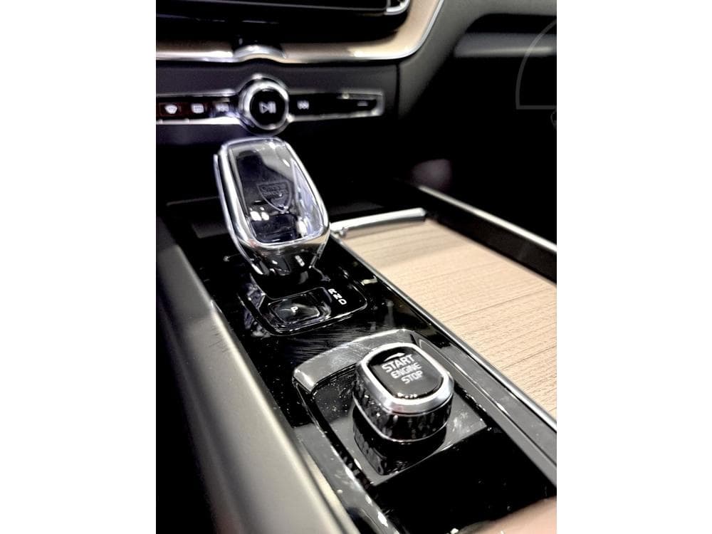 2026 Volvo XC60 - 33