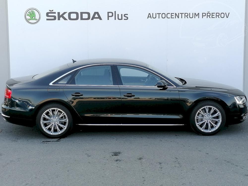 2010 Audi A8 - 5