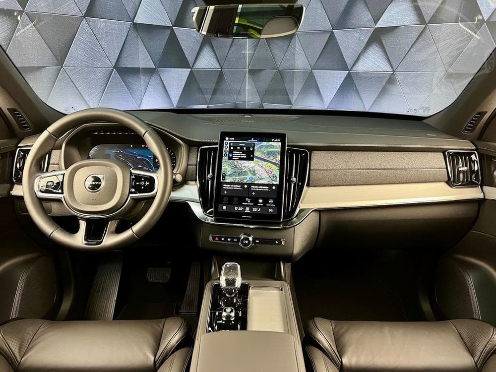 2026 Volvo XC90 - 25