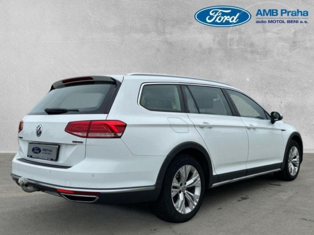2018 Volkswagen PASSAT - 4