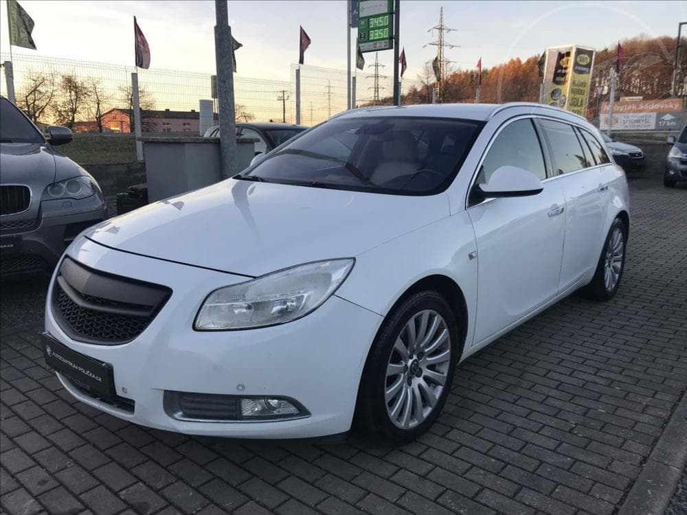 2010 Opel INSIGNIA