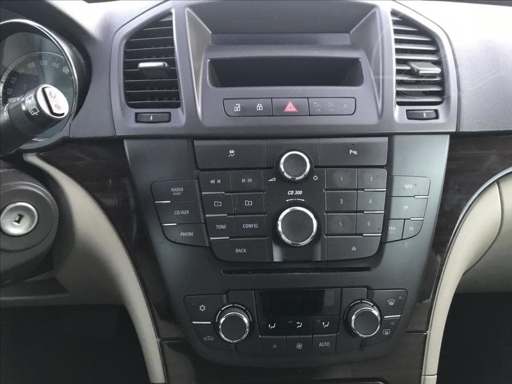2010 Opel INSIGNIA - 15