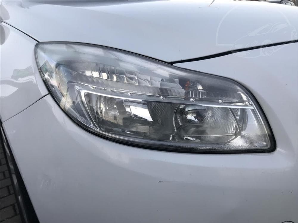 2010 Opel INSIGNIA - 16