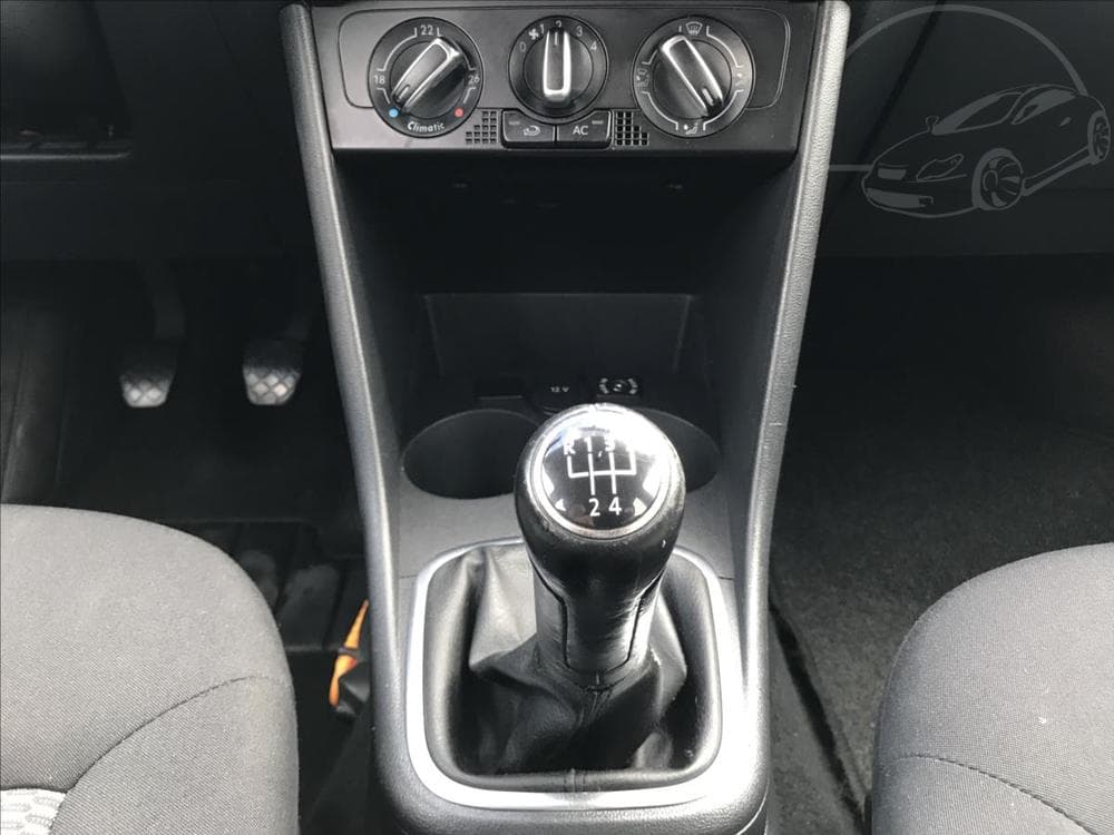 2010 Volkswagen POLO - 16