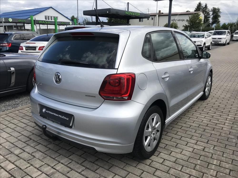 2011 Volkswagen POLO - 6