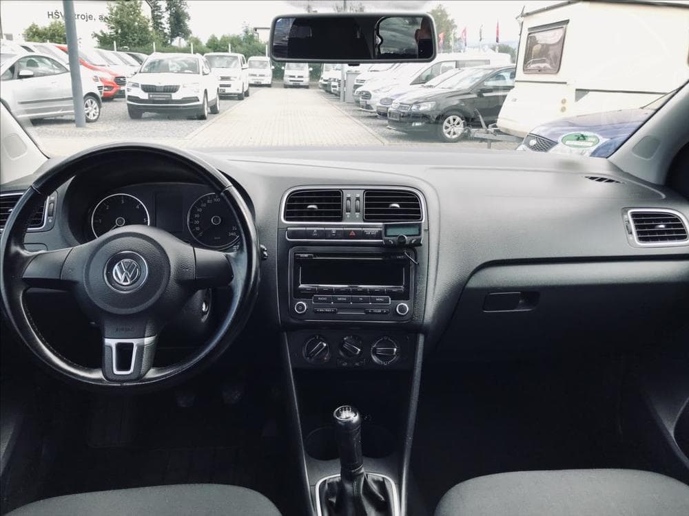 2011 Volkswagen POLO - 11