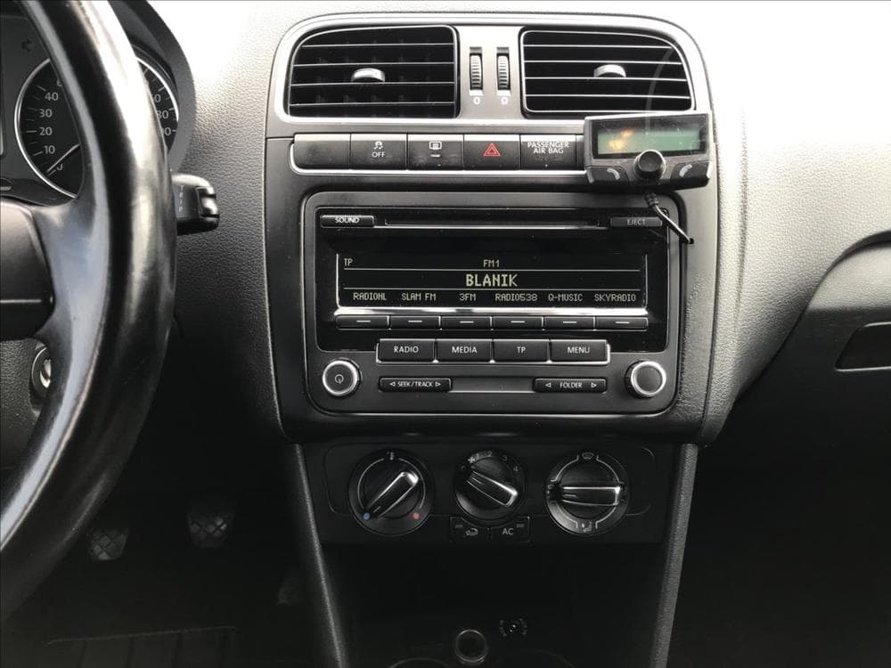 2011 Volkswagen POLO - 15